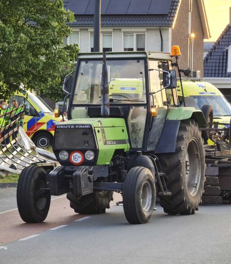 Vingt blessés après le renversement d'un chariot plat tiré par un tracteur aux Pays-Bas