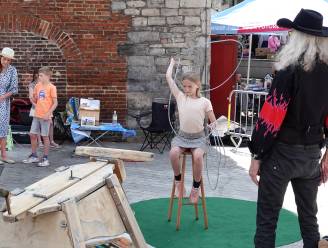 Geen Sinksen zonder straattheater, cowboydorp palmt Grote Markt in