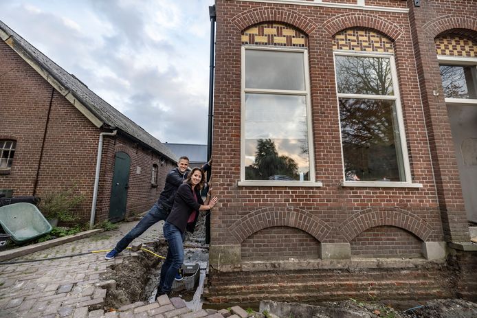 Joris Timmers heeft een scheef huis en dat gaat hij rechtzetten.