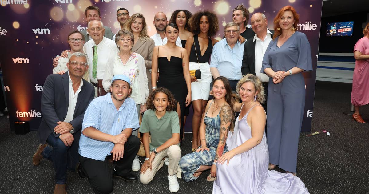 nel quadro.  3.400 fan provano il finale di stagione di “Family” con il cast al Kinepolis Antwerp |  televisione