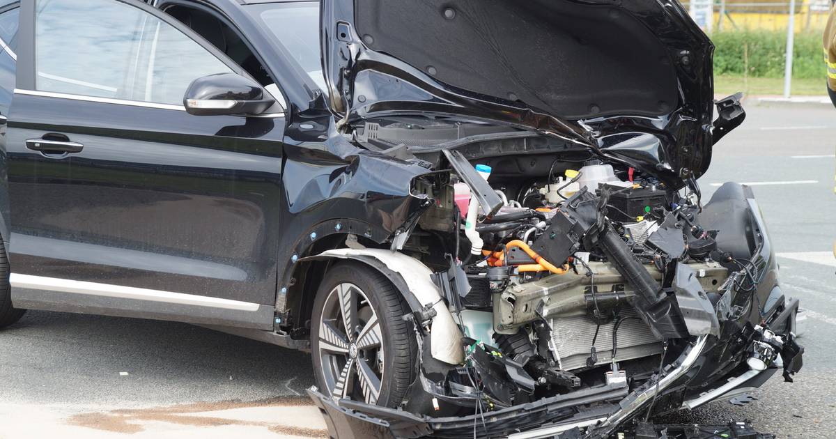 Automobilist gewond bij aanrijding in Waalwijk.