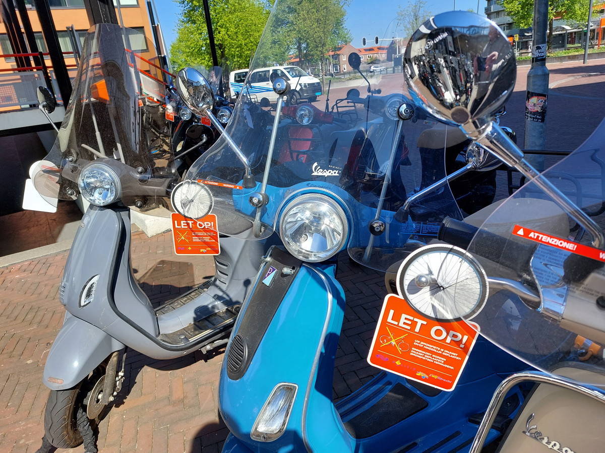 Actie tegen fout geparkeerde scooters in Zwijndrecht blijkt foutje