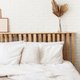 7 manieren om je kleine slaapkamer groter te laten lijken