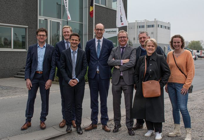 Minister van Peteghem bracht dinsdag een bezoek aan Westvlees in Westrozebeke