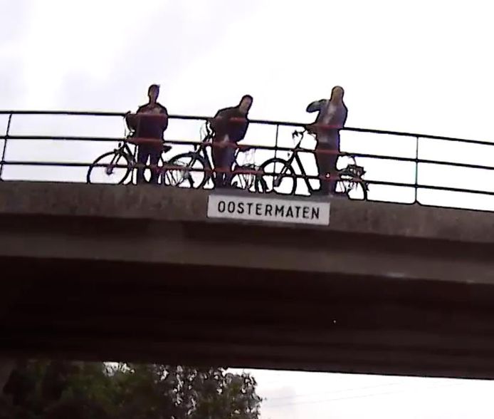 Twee van de drie jongeren op het viaduct Oostermaten bekogelden de auto.