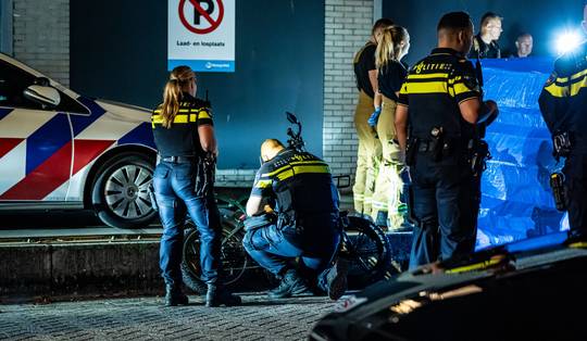 Nederlandse man (51) overlijdt bij arrestatie in Rotterdam na controle om gezochte fatbike: beelden tonen aanhouding