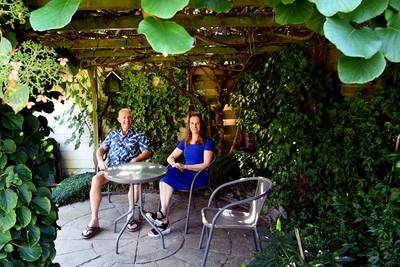 Tuinkamer met goddelijk uitzicht: ‘Alle vlinders uit de omgeving zitten hier’