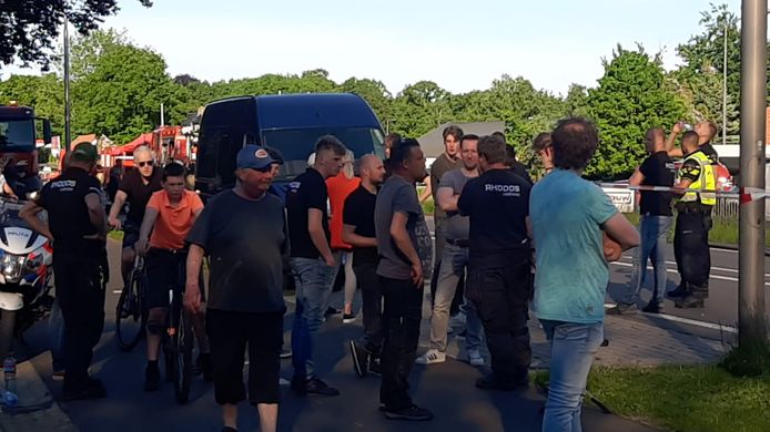 Update Na Urenlang Blussen Kan De Brandweer Eindelijk Weer De Slangen Opbergen In Oldebroek Veluwe Destentor Nl