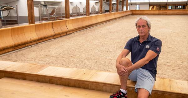 Megalomane manege in Riel terug op aarde, voormalig Balinese eigenaar opgepakt - BD.nl