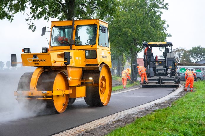 Tweedehands asfalt, aangelegd met groene stroom: wegen in West-Brabant ...