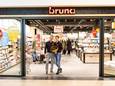 De vernieuwde Bruna werd zaterdag geopend in winkelcentrum Sterrenburg in Dordrecht.