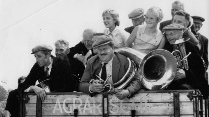 Filmklassieker ‘Fanfare’ van Goorse cineast Bert Haanstra herleeft in Giethoorn 