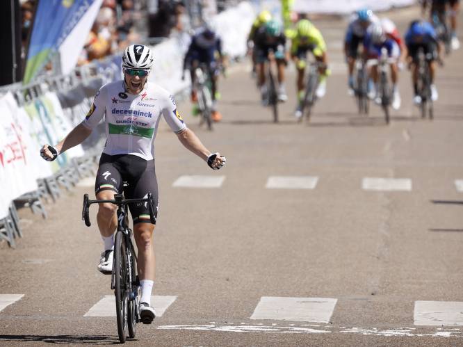 Bennett wint vierde etappe Ronde van Burgos, Evenepoel blijft leider