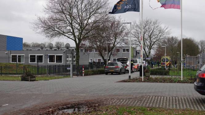 Steekincident in azc Hardenberg: één slachtoffer naar het ziekenhuis