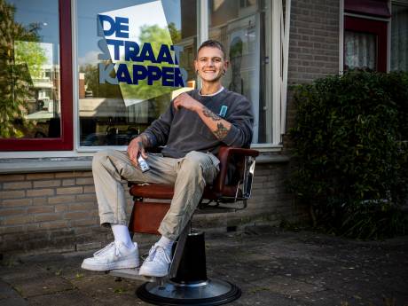 Sjoerd knipt daklozen gratis: ‘Ik draag geen handschoenen, ik wil laten zien: ik ben niet vies van je’