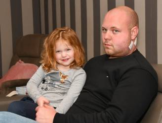 Dronken man (25) steekt Kevin (32) neer voor ogen van dochtertje: “Slachtoffer zocht zélf de confrontatie op”