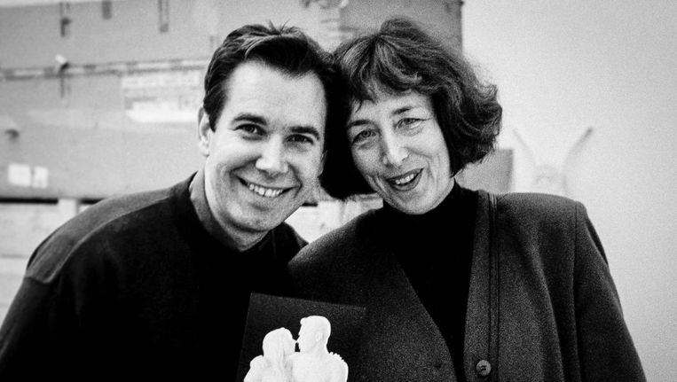 Dorine Mignot en kunstenaar Jeff Koons in 1992. Beeld Martijn van Nieuwenhuyzen