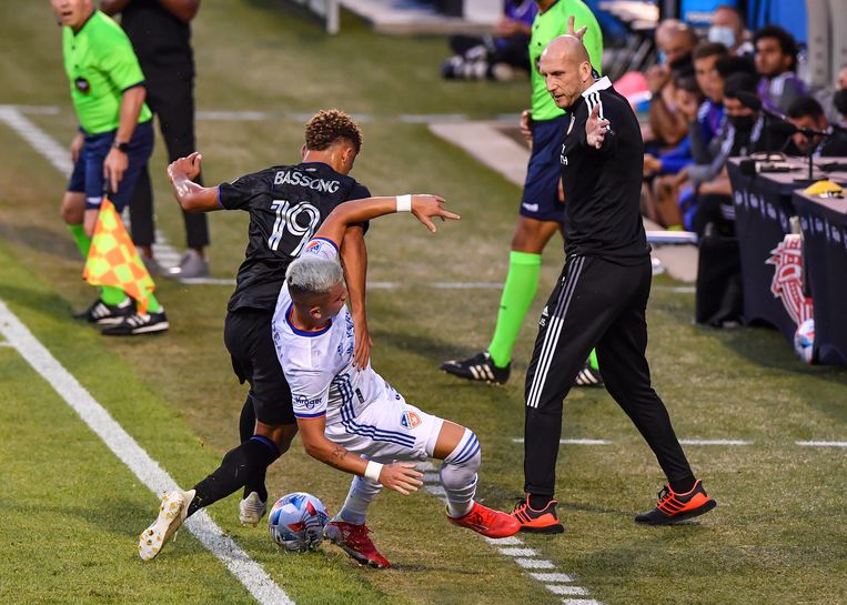 Jaap Stam langs de lijn bij FC Cincinnati, waar hij werd ontslagen. Beeld Getty Images