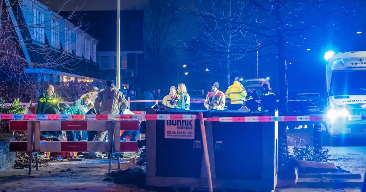 24-летний голландец погиб после того, как ему в лицо взорвался фейерверк, а двое человек были арестованы  за рубежом