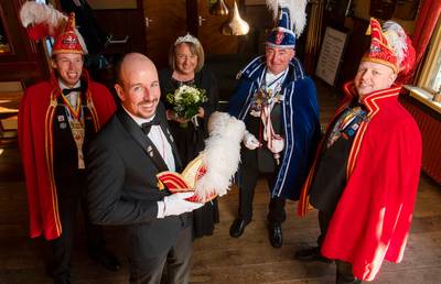 Carnavalsdier en erelid Jurgen ter Huurne maakt plaats voor jonge garde in Buurse: ‘Non stop, vol d’
