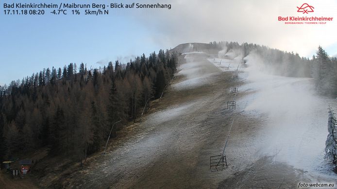 Bij gebrek aan sneeuw maakten de sneeuwkanonnen afgelopen weken overuren op koude dagen. De basislaag moet er namelijk liggen vooraleer het skiseizoen begint.