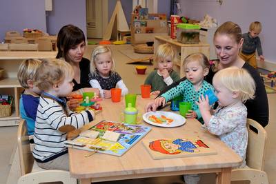 Honderden kinderen thuis vanwege enorm personeelsgebrek kinderopvang: ‘Uitval drie keer zo hoog’