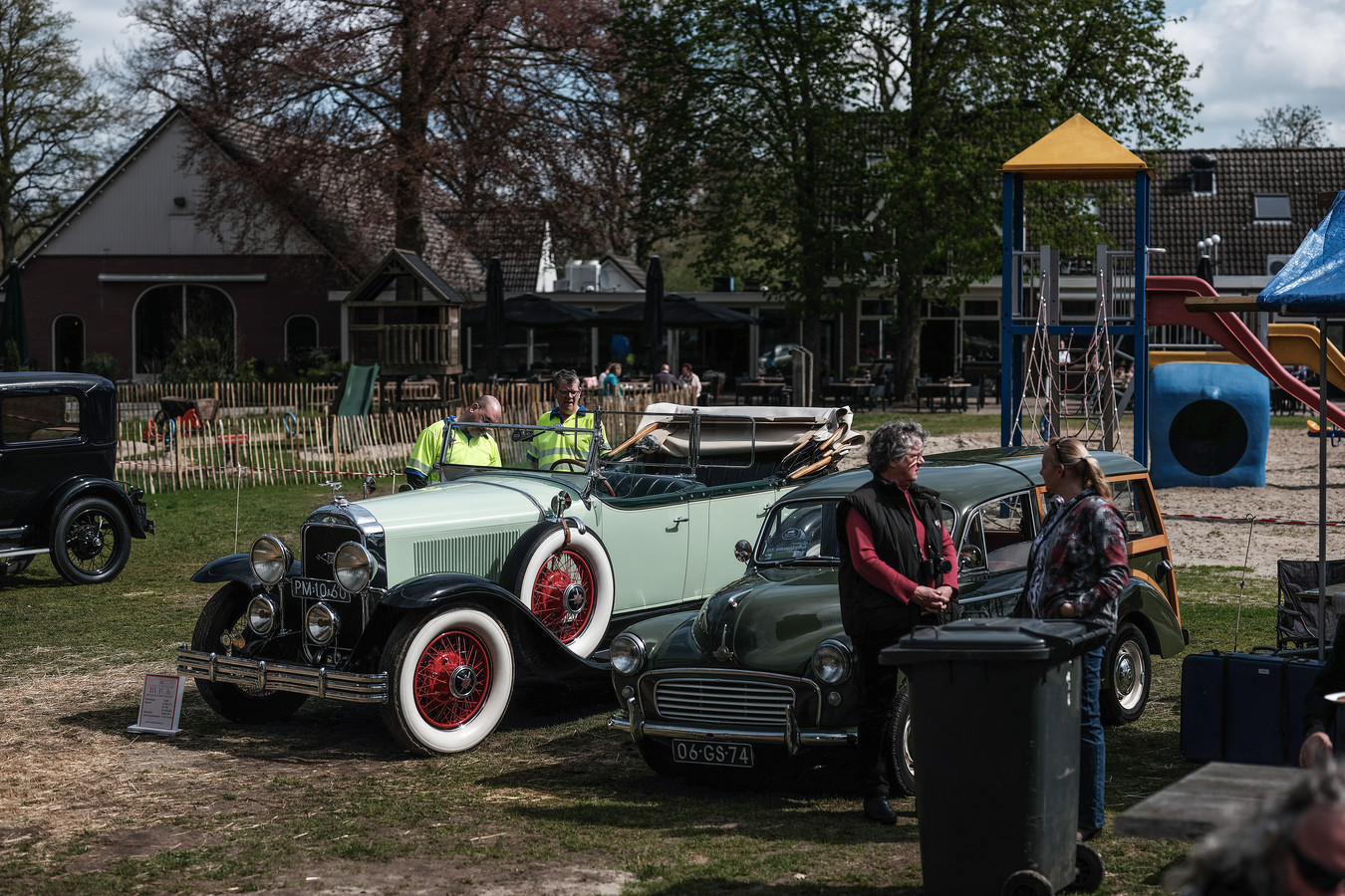 Monumentale Buick mag wel naar buiten, Wims gele Opel Manta niet ‘We