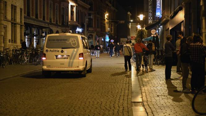 Politie betrapt student met gestolen verkeersbord op kot