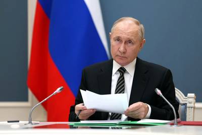 Rusland oefent onder toeziend oog van Poetin op “enorme nucleaire vergeldingsaanval”