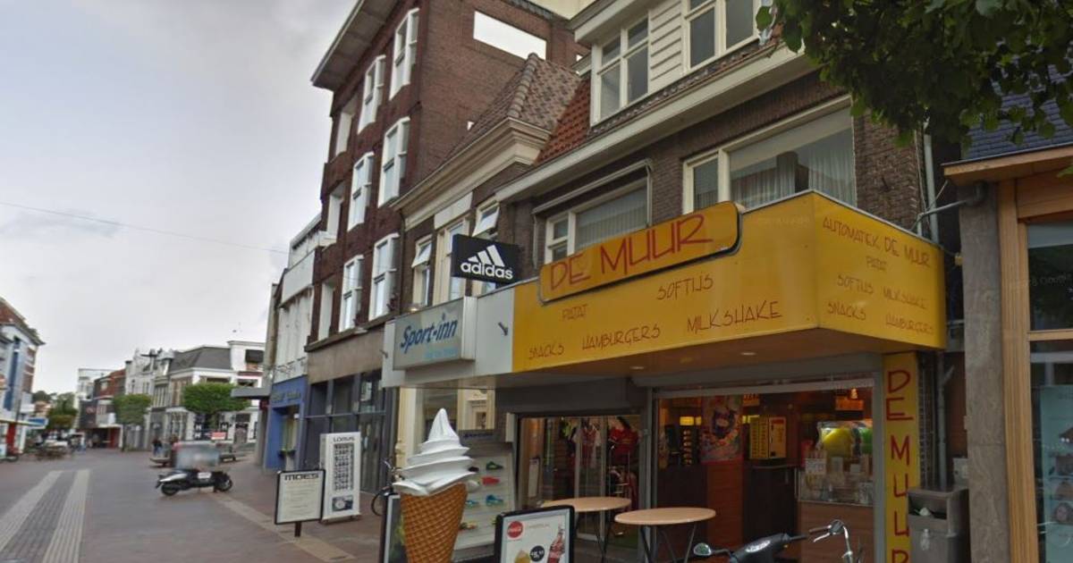 Pand snackbar De Muur in Almelo niet veilig Almelo tubantia.nl