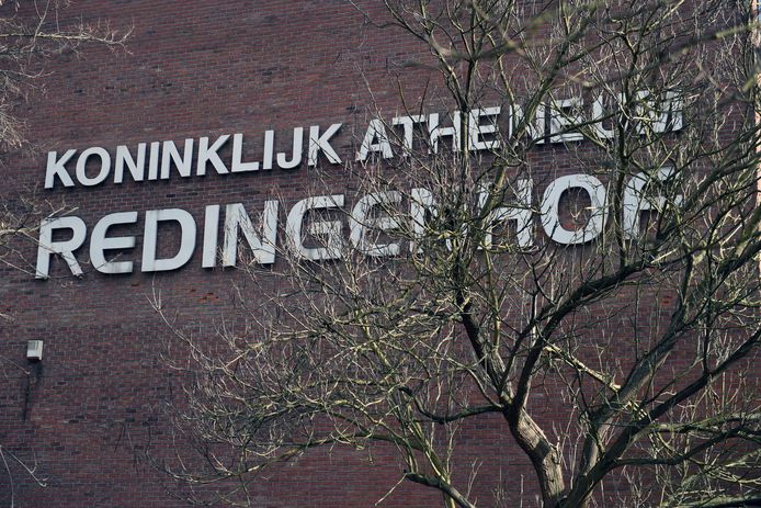 “Enorm veel klassen naar huis gestuurd of in de studie gezet voor ...