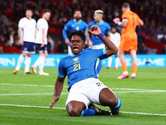 Endrick (17) kraakt ongeslagen thuisreeks Engeland: Brazilië wint op Wembley