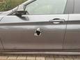 Zo trof Michiel Castelijns zijn drie weken oude BMW afgelopen maandagochtend in het Utrechtse Tuindorp aan.