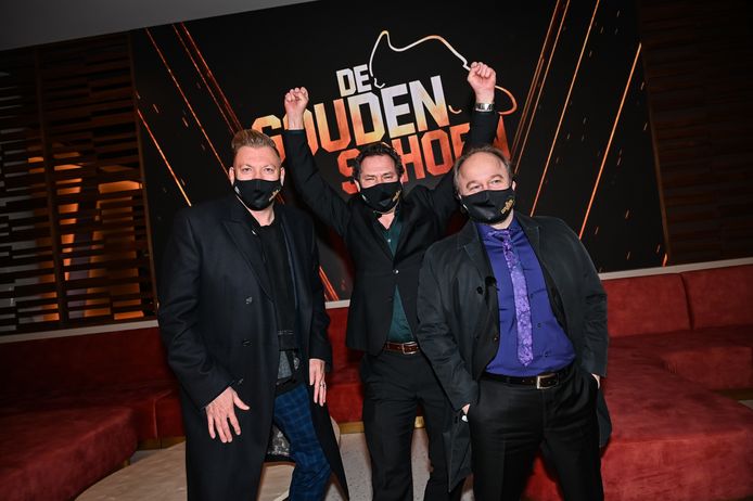De drie gemaskerde bv's: Pat Krimson, Axel Daeseleire en Sven De Ridder.