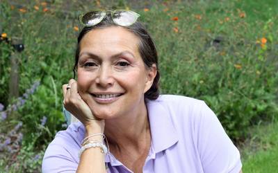 “Wat heb ik misdaan dat ik zo bij het huisvuil werd gezet?” Martine Prenen (60) zit nog met veel vragen na ontslag als tv-gezicht