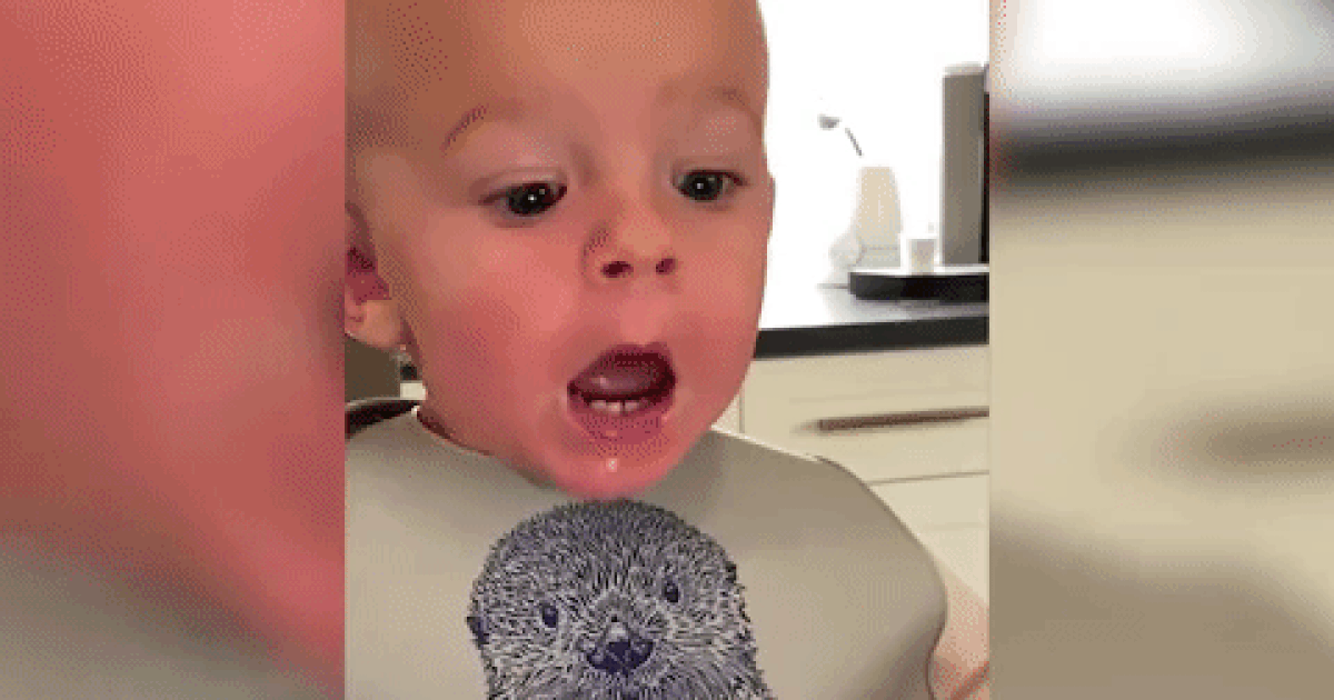 Il Tente De Souffler Une Bougie D Anniversaire Et Attendrit La Toile Video 7sur7 Be