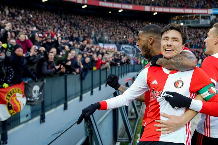 Fans van Feyenoord kunnen hun seizoenkaart verlengen, ook al is nog niet bekend wanneer ze weer in de Kuip mogen juichen na een doelpunt van Feyenoord.