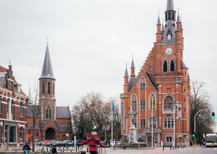 Vier voorstellen voor vroeger gemeentehuis Sint-Amandsberg | Gent | hln.be