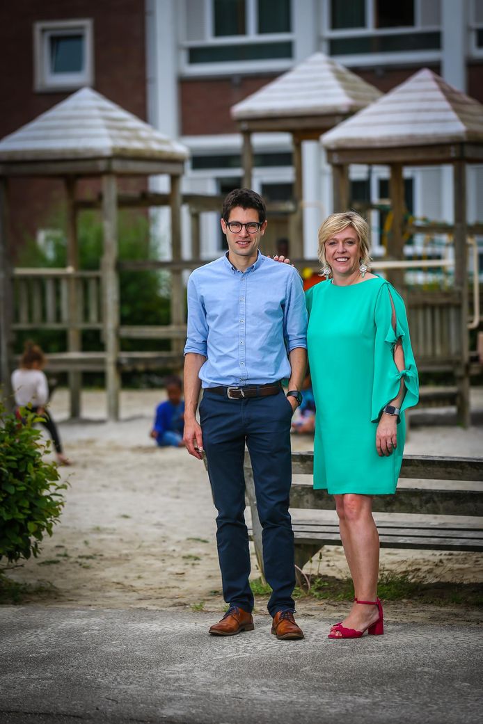 Hilde Vautmans is buddy voor asielzoeker | Sint-Truiden | hln.be
