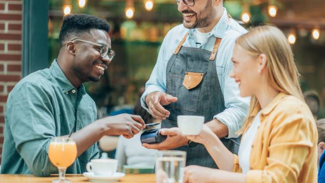 Het geld vliegt eruit tijdens de vakantie, maar met deze tips houd je wat over 