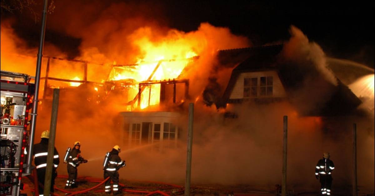 Brand verwoest woning in Moerstraten