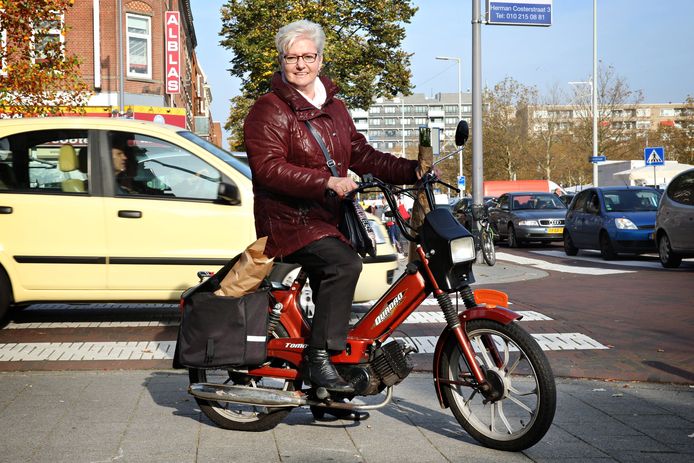 Na oude auto nu ook de brommer eruit | Rotterdam | AD.nl