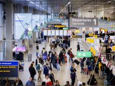 Boek een tijdslot en doe dunne kleren aan: 5 tips om je wachttijd op Schiphol te verkorten