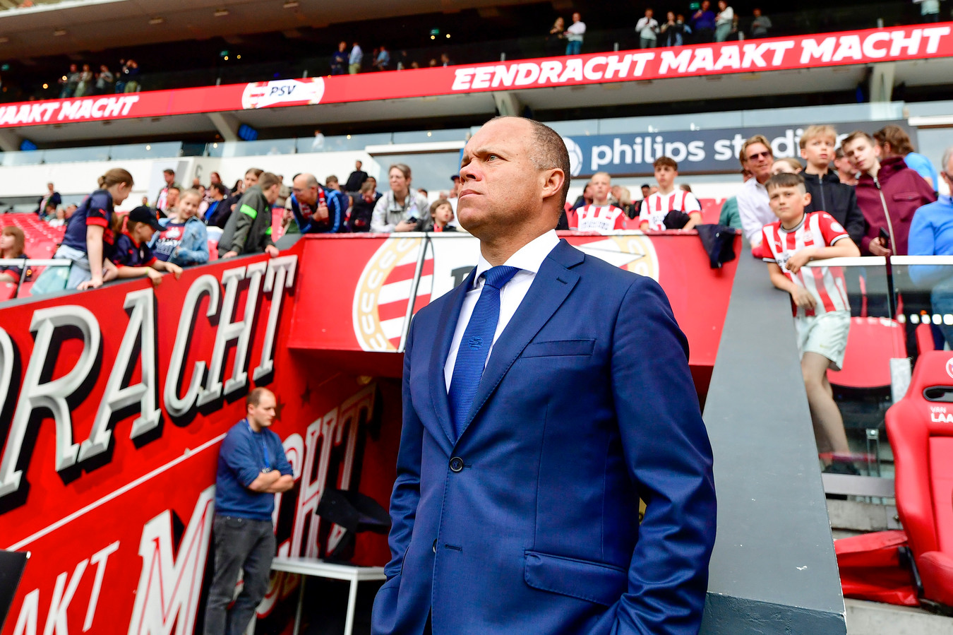 Bij PSV drukt Earnest Stewart nu zijn stempel: na de aanstaande Pepi ...