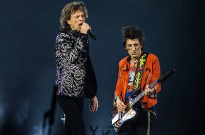 LIVE: Verpletterende entree Rolling Stones in GelreDome
