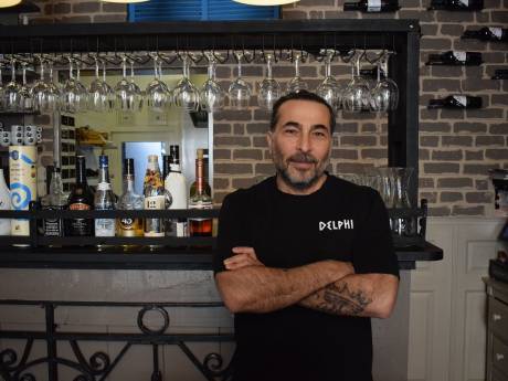 Erdal is bijna 20 jaar eigenaar van Grieks restaurant Delphi: 'Ik ben begonnen als afwashulp'
