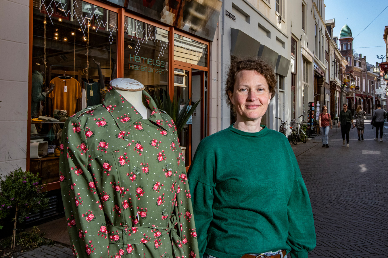 Bianca Nolle van Hemelse Hebbedingen verkoopt vooral biologische kleding en wat woonaccessoires.