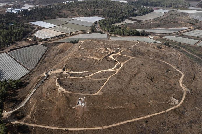 Вид с воздуха на археологические раскопки Лахиш.