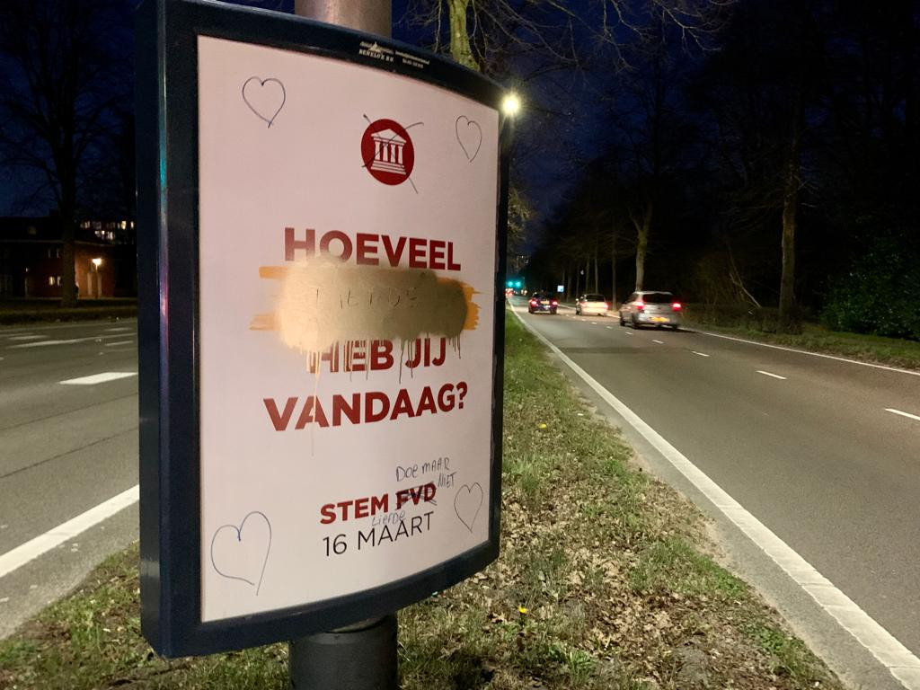 Tilburg kan niks doen tegen ‘wansmakelijke’ FVDposter ‘Maar aangifte
