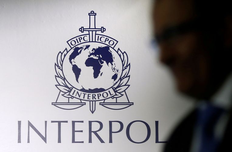 Niet alleen zware criminelen verschijnen op de rode lijst van Interpol, ook dissidenten duiken regelmatig op.  Beeld Reuters